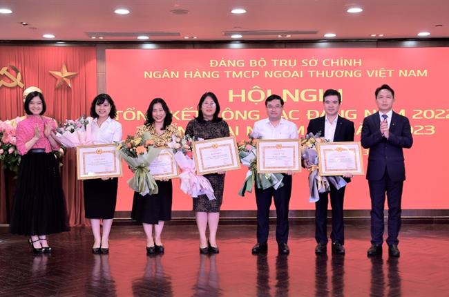 Đảng ủy Trụ sở chính Vietcombank tổ chức Hội nghị tổng kết công tác Đảng năm 2022 và triển khai nhiệm vụ năm 2023