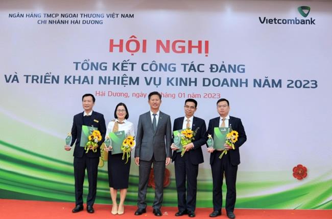 Vietcombank Hải Dương tổ chức hội nghị triển khai nhiệm vụ kinh doanh năm 2023 