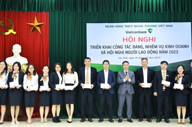 Vietcombank Hà Tĩnh tổ chức hội nghị triển khai công tác Đảng, nhiệm vụ kinh doanh và hội nghị người lao động năm 2023