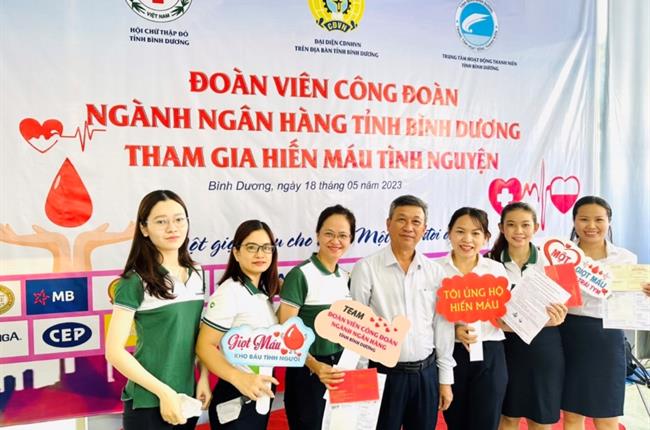 Vietcombank Bình Dương tham gia ngày hội hiến máu tình nguyện