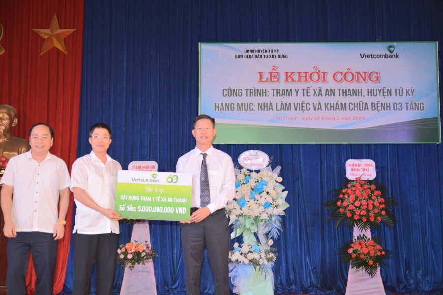 Vietcombank Hải Dương tham dự lễ khởi công xây dựng công trình Trạm y tế xã An Thanh