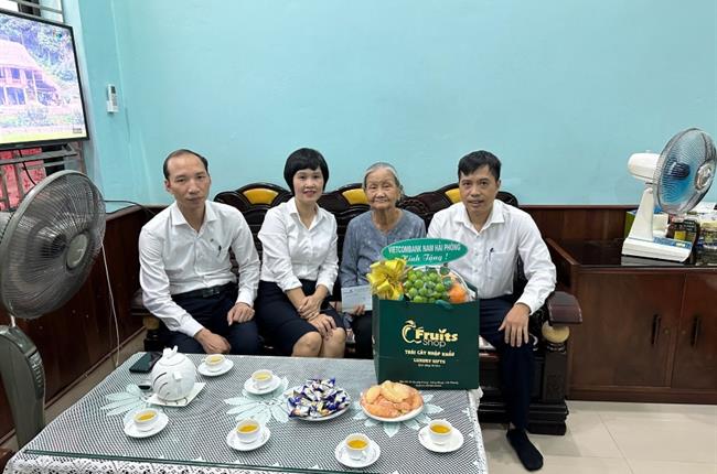 Vietcombank Nam Hải Phòng với các hoạt động đền ơn đáp nghĩa