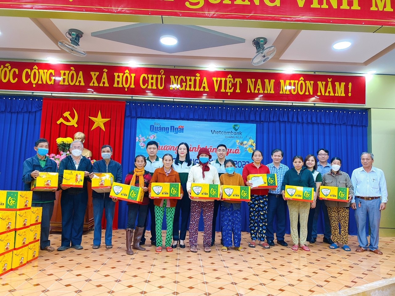 Vietcombank Quảng Ngãi với hành trình “Tết yêu thương” Xuân Quý Mão 2023