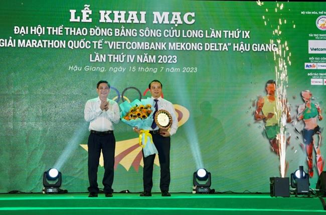 Vietcombank đồng hành cùng giải marathon quốc tế Vietcombank Mekong Delta Hậu Giang 2023