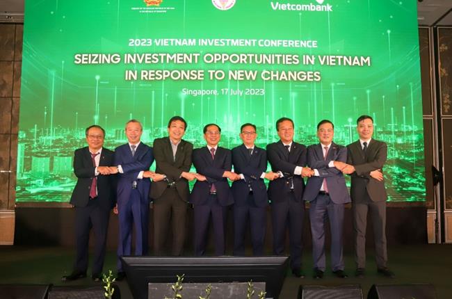 Vietcombank tổ chức hội thảo “Nắm bắt cơ hội đầu tư ở Việt Nam trong bối cảnh mới” tại Singapore