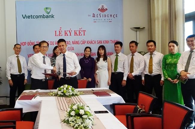 Vietcombank Huế ký kết Hợp đồng tín dụng Dự án cải tạo, nâng cấp Khách sạn Kinh Thành