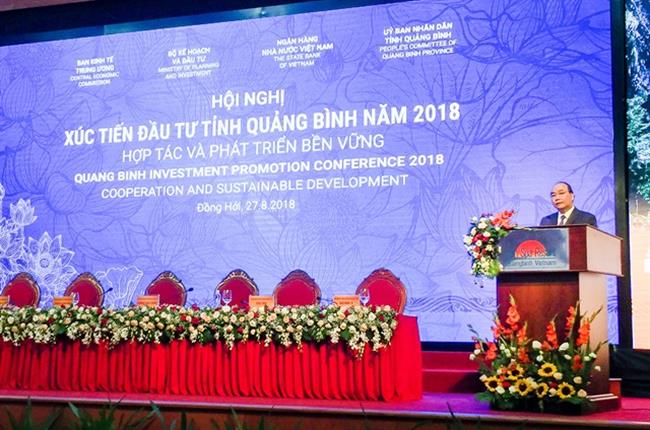 Vietcombank trao thỏa thuận nguyên tắc thu xếp 27,1 nghìn tỷ đồng cho dự án của EVN tại Hội nghị Xúc tiến đầu tư tỉnh Quảng Bình năm 2018