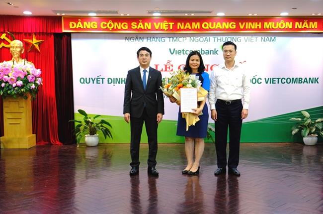   Vietcombank công bố Quyết định bổ nhiệm lại chức vụ Phó Tổng giám đốc đối với bà Đinh Thị Thái