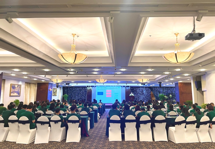 Vietcombank Sài Thành tổ chức hội nghị tập huấn đào tạo nghiệp vụ cho cán bộ nhân viên