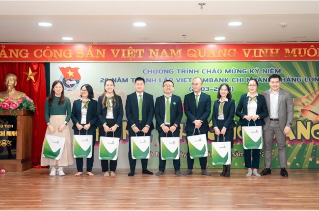 Rung chuông vàng - Sân chơi bổ ích nhiệt huyết tự hào thế hệ trẻ Vietcombank Thăng Long