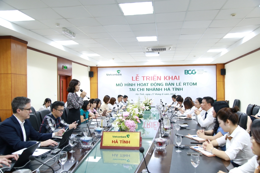 Vietcombank chính thức triển khai mô hình hoạt động bán lẻ RTOM tại Chi nhánh Tp. Hồ Chí Minh, Tân Định, Hà Tĩnh, Bắc Ninh