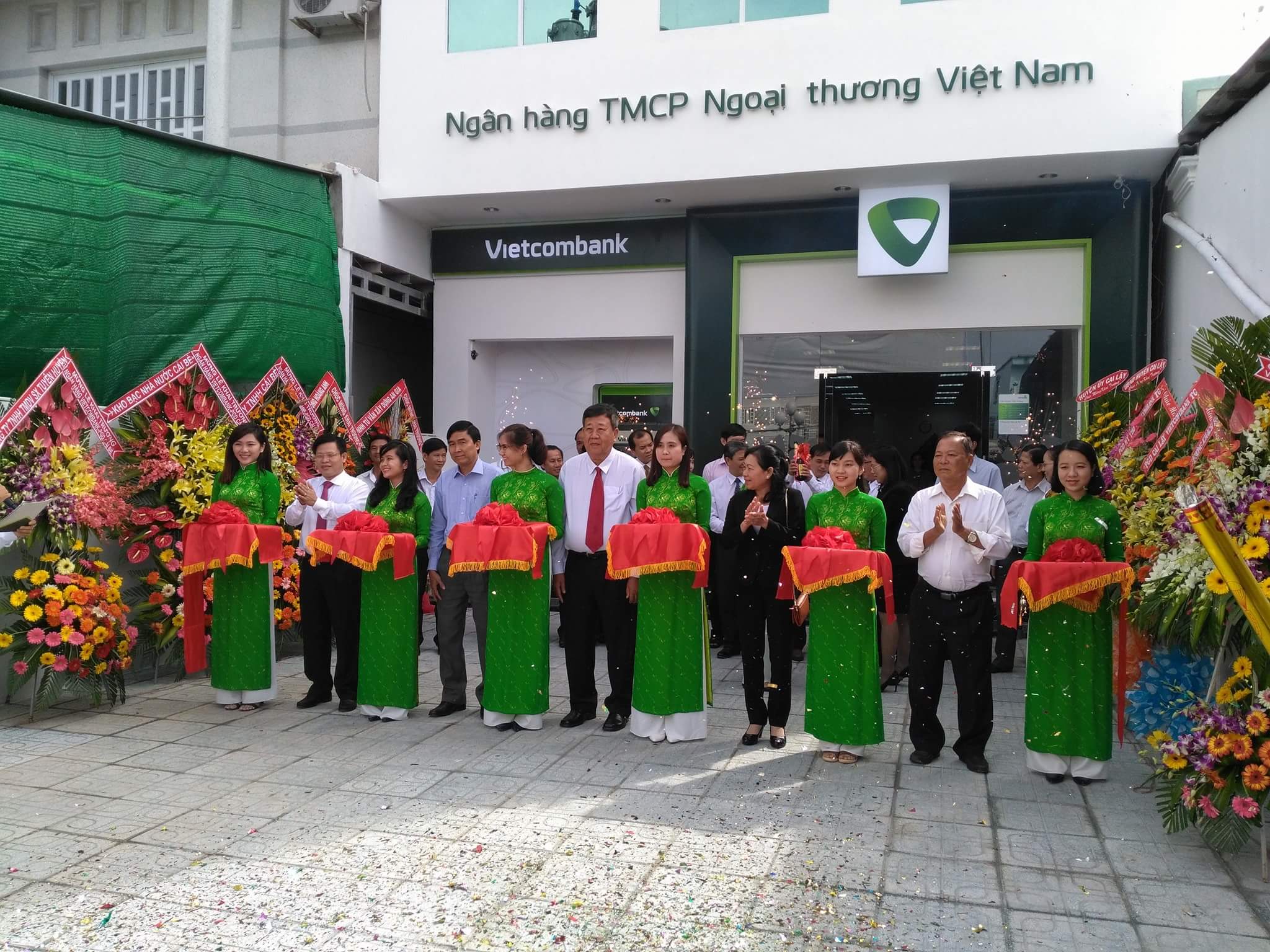 Vietcombank Tiền Giang khai trương Phòng giao dịch Cái Bè