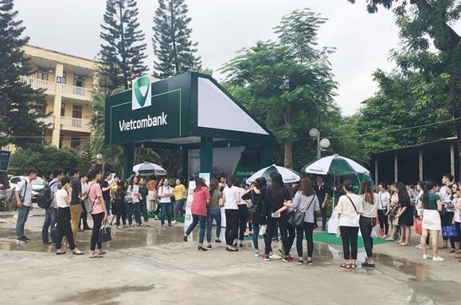 Vietcombank chào đón tân sinh viên 2017 tiếp tục hành trình đưa Vietcombank đến gần hơn với sinh viên