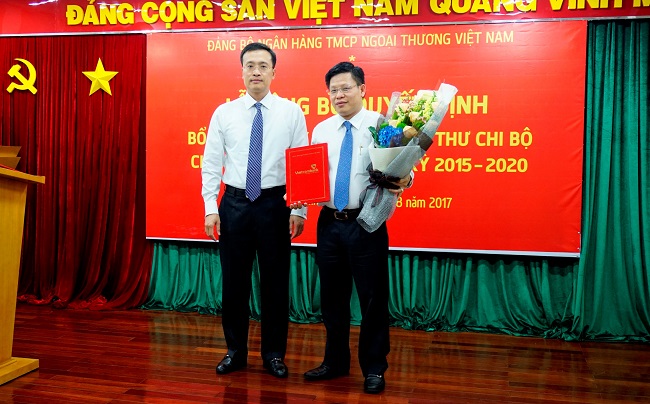 Lễ công bố quyết định bổ sung cấp ủy và chỉ định bí thư chi bộ Vietcombank tân định nhiệm kỳ 2015 - 2020