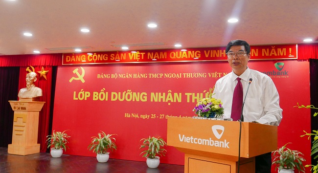 Đảng bộ Vietcombank tổ chức lớp bồi dưỡng nhận thức về đảng cho quần chúng ưu tú