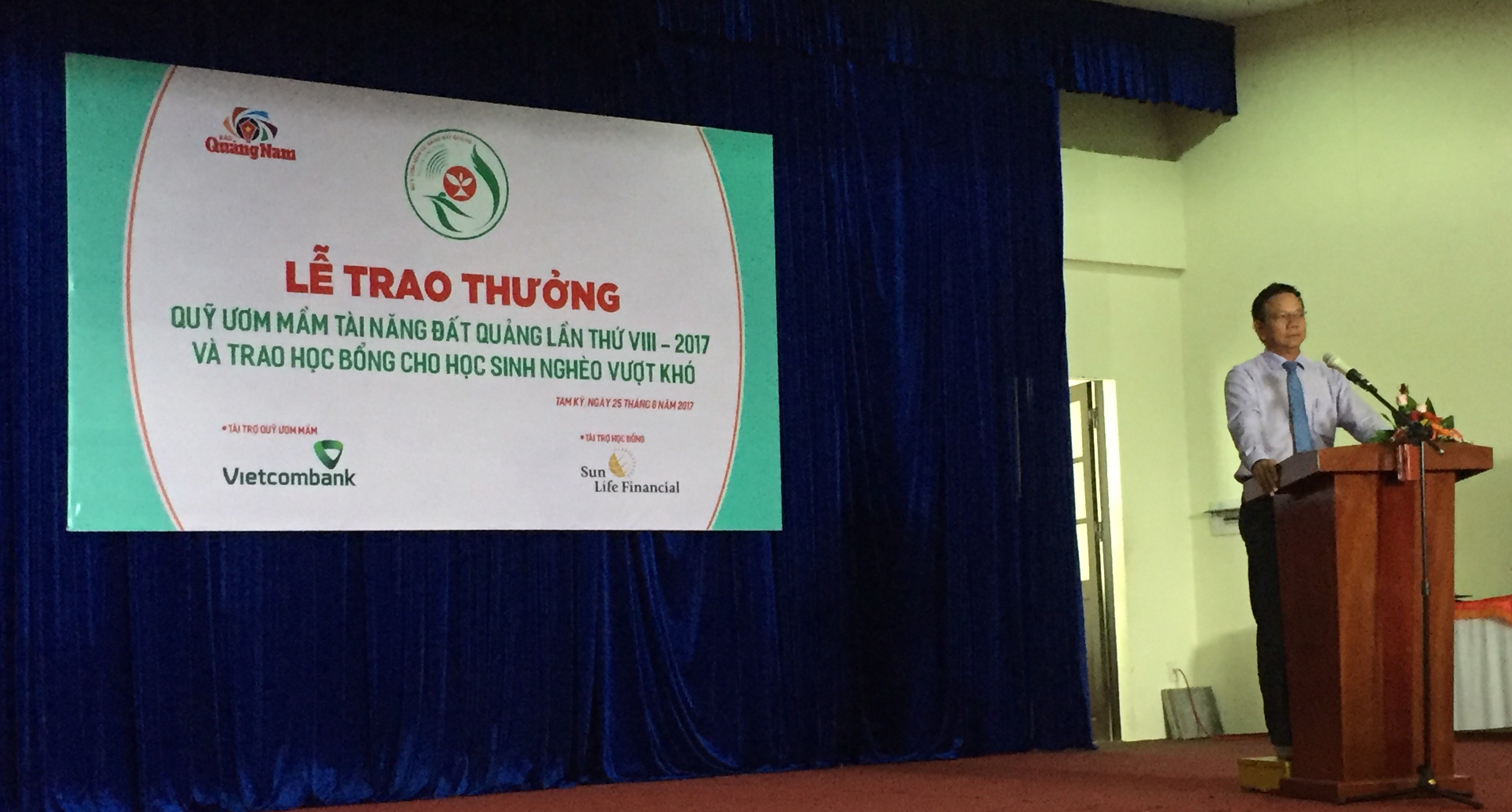 Vietcombank Quảng Nam đồng hành cùng quỹ ươm mầm tài năng đất quảng