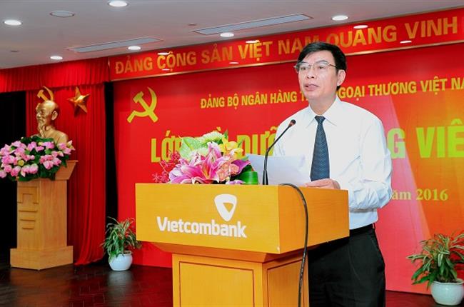 Đảng ủy Vietcombank tổ chức lớp bồi dưỡng lý luận chính trị cho 78 đảng viên mới