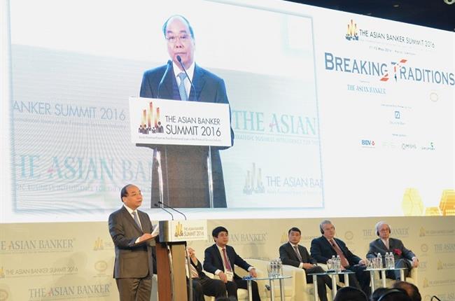 Chairman of Board of Directors of Vietcombank attends the 17th Asian Banker Summit