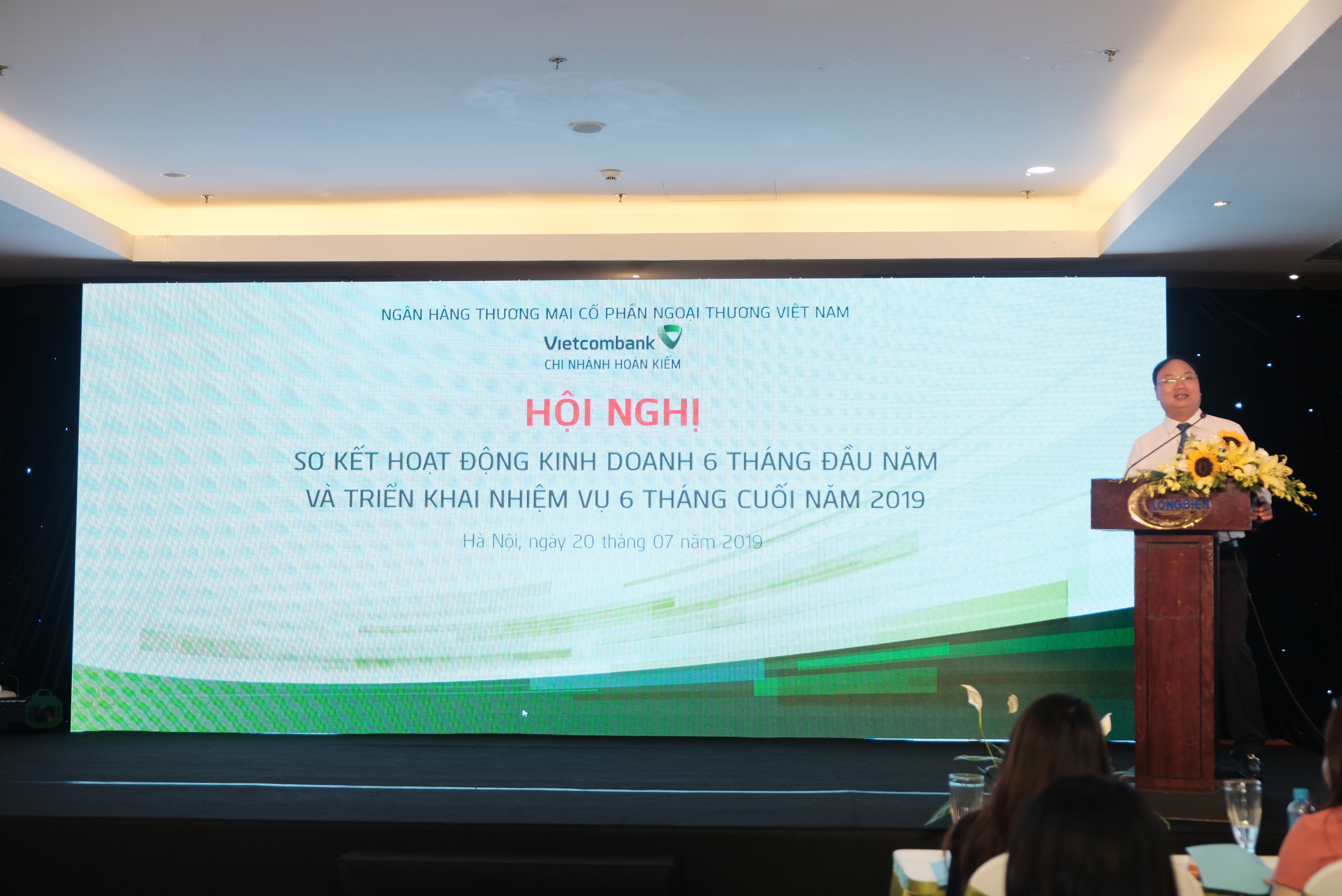Vietcombank Hoàn Kiếm tổ chức Hội nghị triển khai nhiệm vụ kinh doanh 06 tháng cuối năm 2019