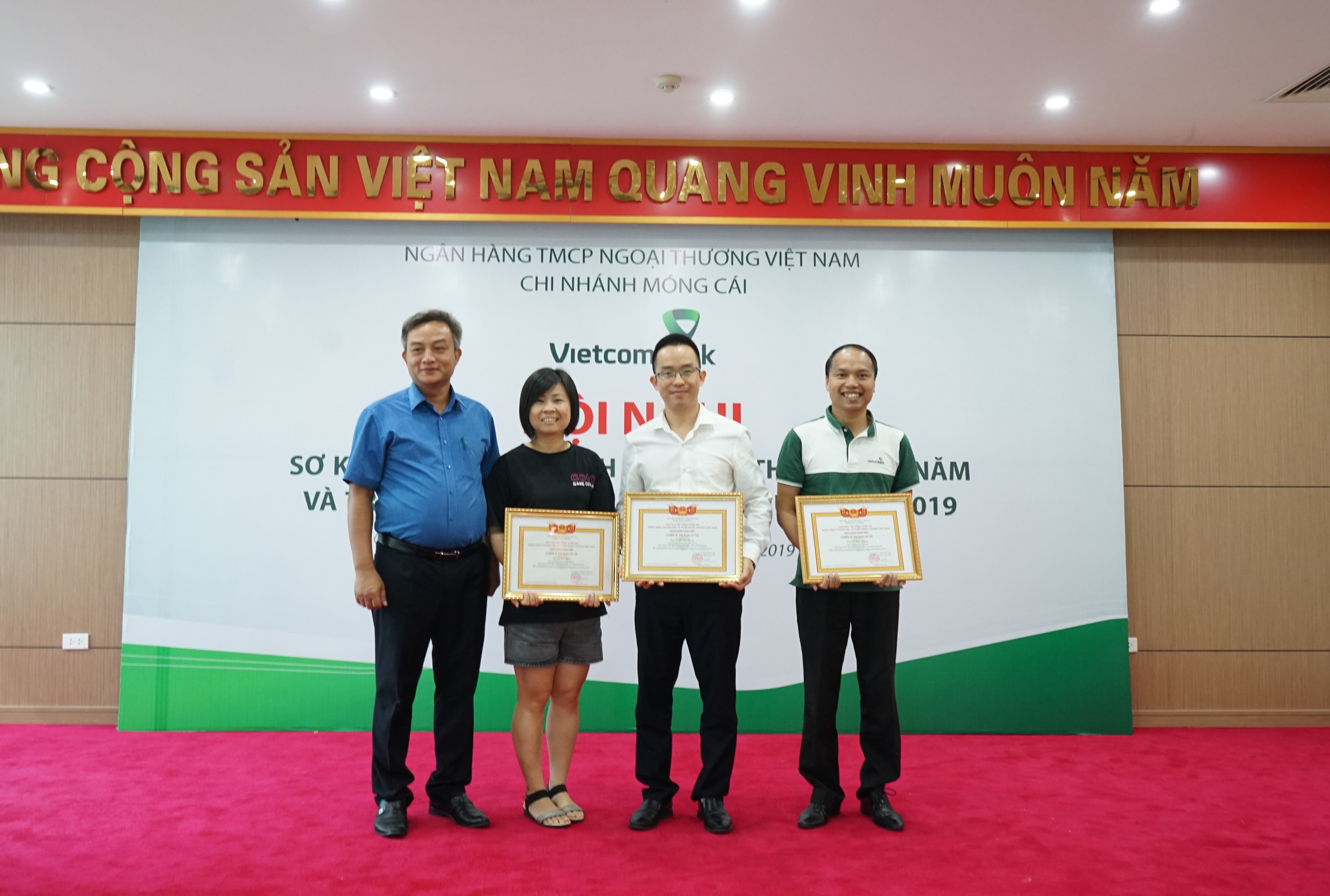 Vietcombank Móng Cái tổ chức Hội nghị sơ kết hoạt động kinh doanh 6 tháng đầu năm và triển khai nhiệm vụ 6 tháng cuối năm 2019