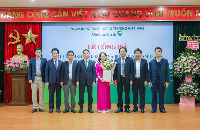 Vietcombank công bố quyết định điều động và bổ nhiệm Giám đốc chi nhánh Nam Định