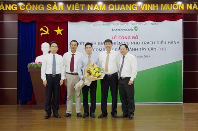 Lễ công bố quyết định giao nhiệm vụ phụ trách điều hành Vietcombank Tây Cần Thơ