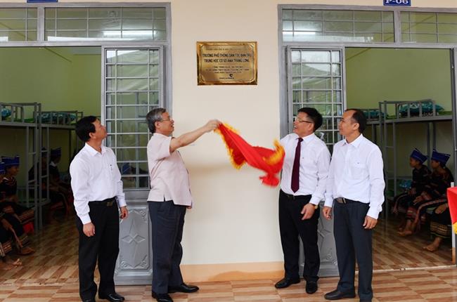 Khánh thành Nhà ở bán trú và Nhà ăn cho Trường PTDT nội trú A ma Trang Lơng tại tỉnh Gia Lai do Vietcombank tài trợ 4,2 tỷ đồng