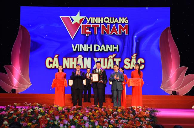 Lãnh đạo Vietcombank được vinh danh trong Chương trình “Vinh quang Việt Nam” lần thứ XV