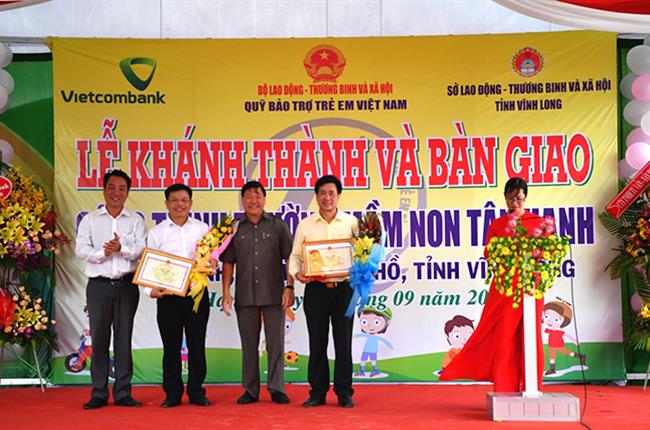Lễ khánh thành công trình Trường mầm non xã Tân Hạnh (Long Hồ, Vĩnh Long) do Vietcombank tài trợ 5 tỷ đồng kinh phí xây dựng