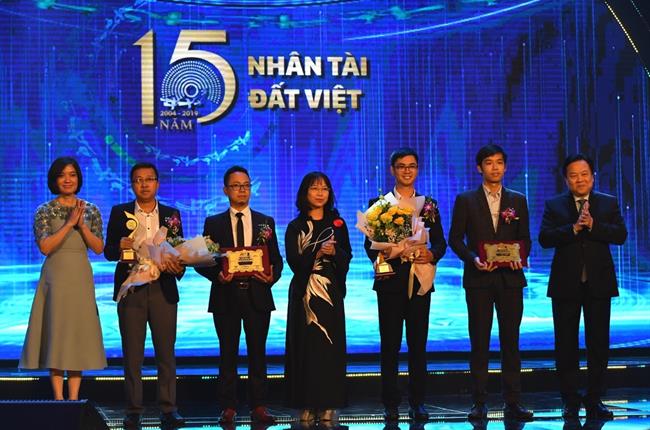 Vietcombank 7 năm liên tiếp đồng hành cùng giải thưởng Nhân tài đất Việt