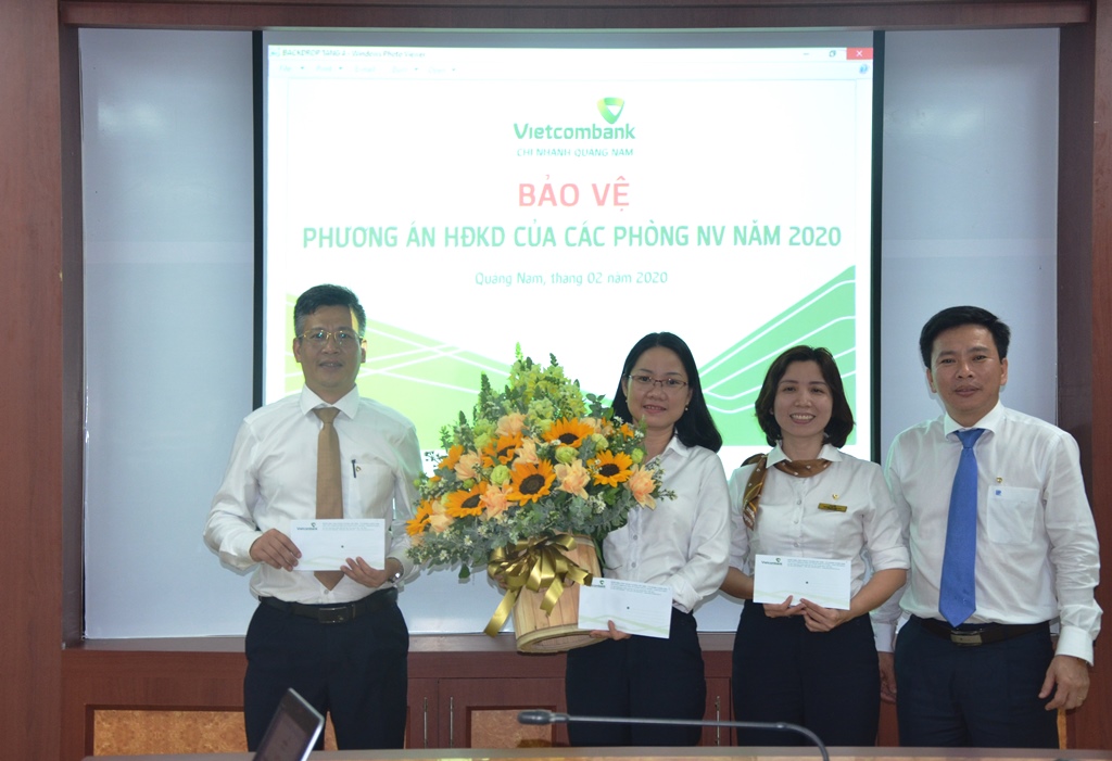 Vietcombank Quảng Nam tổ chức thành công buổi Bảo vệ phuơng án HĐKD năm 2020