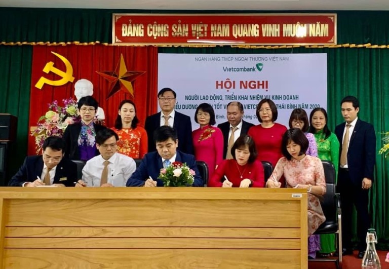 Vietcombank Thái Bình tổ chức Hội nghị triển khai nhiệm vụ kinh doanh, Hội nghị NLĐ, Hội nghị biểu dương người tốt việc tốt và biểu dương lao động giỏi