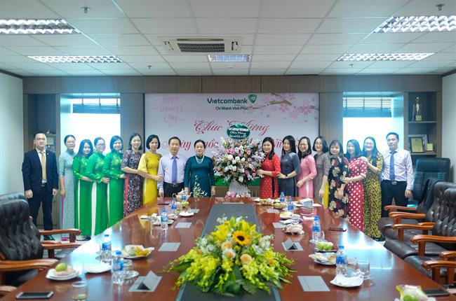 Vietcombank Vĩnh Phúc tổ chức kỷ niệm ngày Quốc tế phụ nữ 8-3