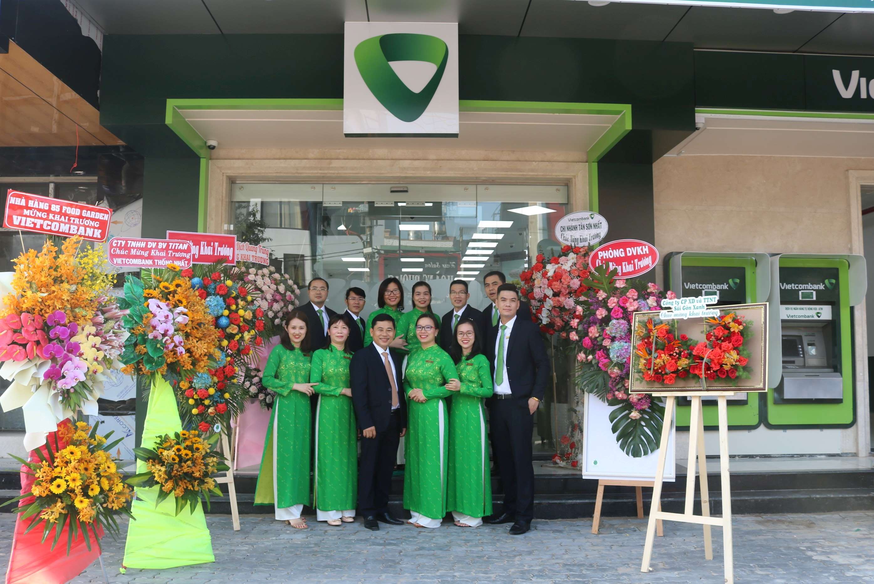 Vietcombank Tân Sơn Nhất khai trương hoạt động Phòng giao dịch Thống Nhất 