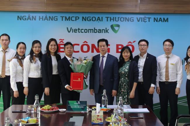 Vietcombank công bố quyết định bổ nhiệm lại giám đốc chi nhánh Phố Hiến