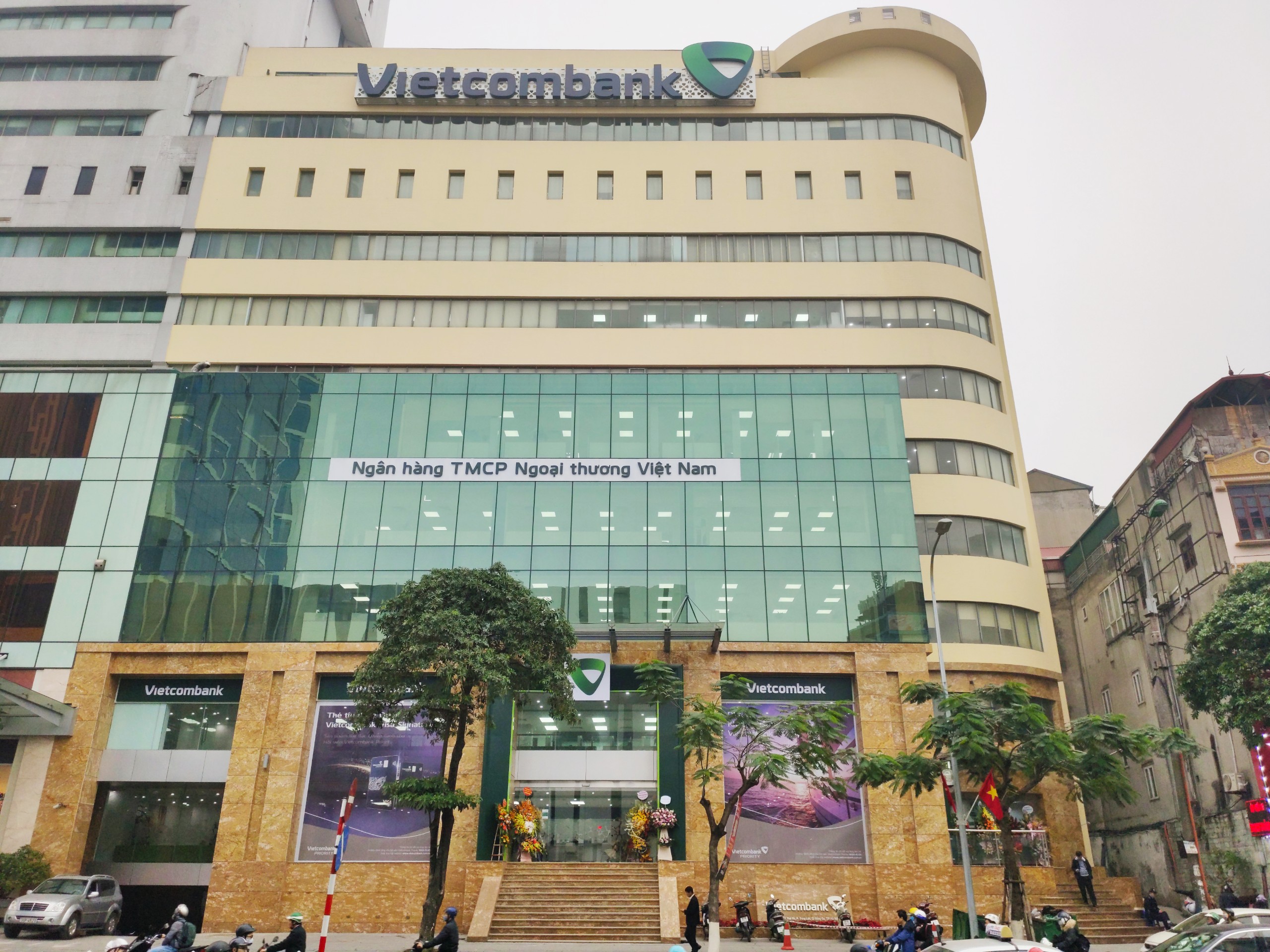 Vietcombank Thành Công khai trương trụ sở mới
