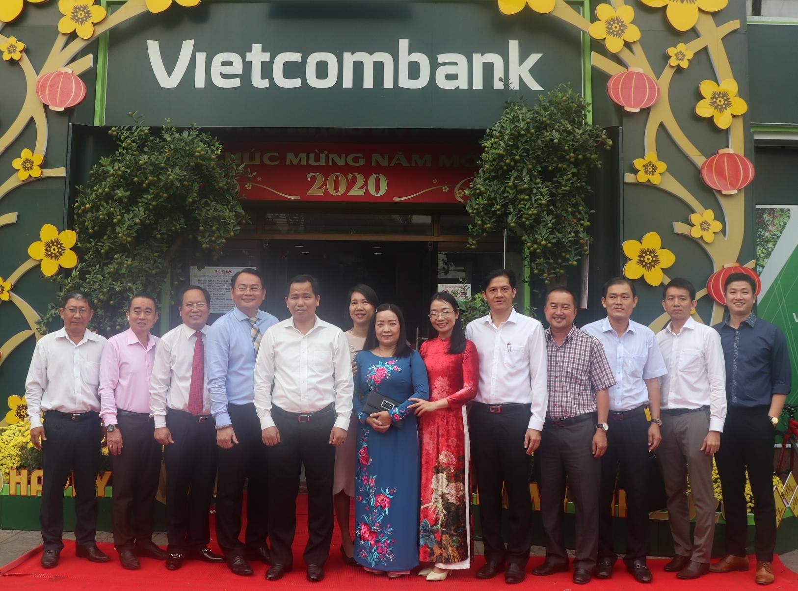 Chủ tịch UBND thành phố Cần Thơ đến thăm và chúc Tết Vietcombank Cần Thơ nhân dịp đầu Xuân mới 2020