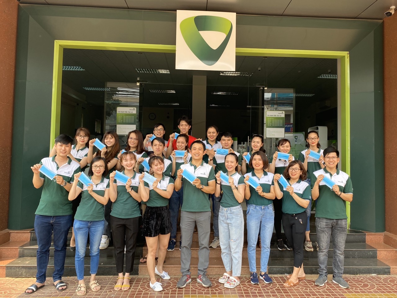 Đoàn thanh niên Vietcombank Bắc Gia Lai ra quân “Ngày thứ 7 tình nguyện” mùa nCoV