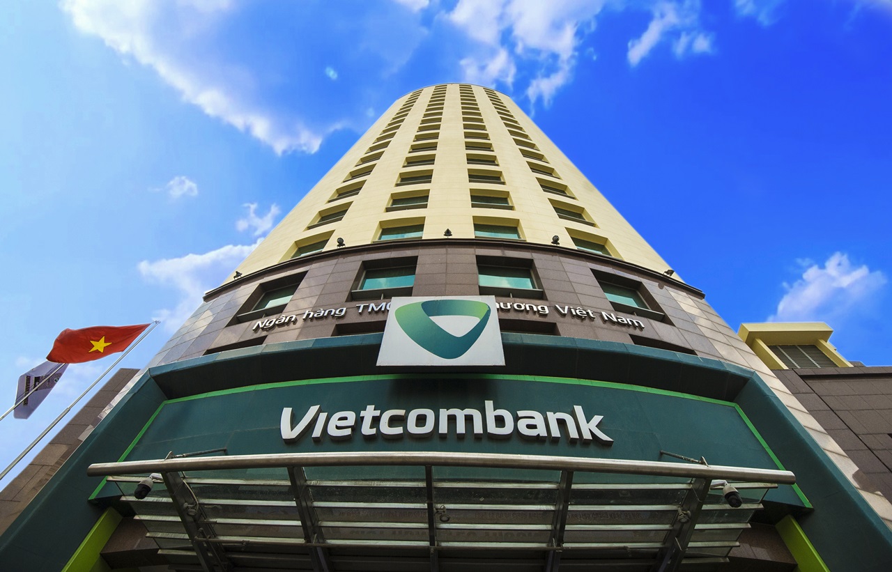 Vietcombank lần thứ 2 liên tiếp đạt quán quân về lợi nhuận và nắm giữ kỉ lục về  lợi nhuận cao nhất trong 8 lần Forbes công bố “Danh sách 50 công ty niêm yết tốt nhất”