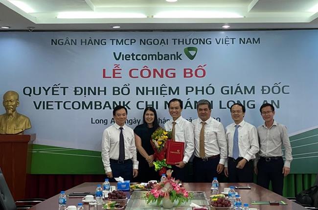 Lễ công bố quyết định bổ nhiệm Phó Giám đốc Vietcombank Long An