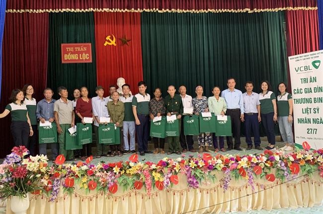 Công ty Cho thuê tài chính Vietcombank (VCBL) tổ chức các hoạt động an sinh xã hội tại huyện Can Lộc, tỉnh Hà Tĩnh