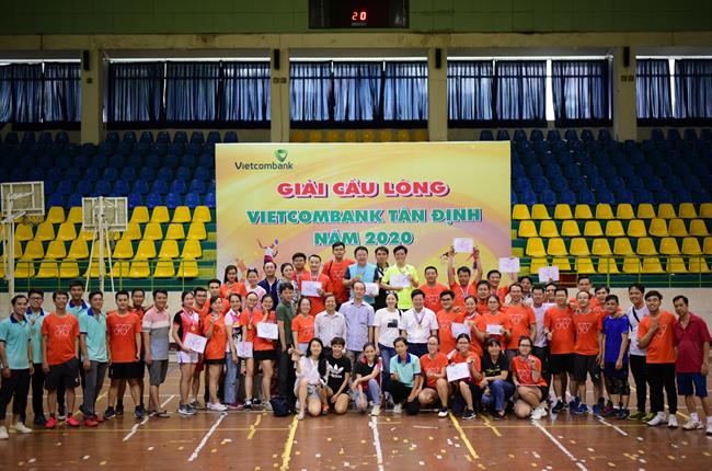 Vietcombank Tân Định tổ chức Giải thi đấu thể thao đồng đội bộ môn cầu lông