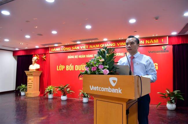 Đảng ủy Vietcombank tổ chức lớp bồi dưỡng nhận thức về Đảng dành cho quần chúng ưu tú