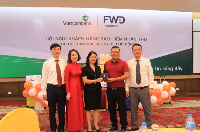 Vietcombank Nam Hải Phòng và Công ty FWD tổ chức hội nghị khách hàng Bảo hiểm nhân thọ