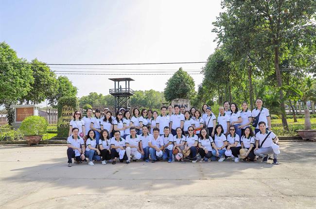 Đảng bộ Công ty Cho thuê tài chính Vietcombank tổ chức hành trình về nguồn tại Phú Quốc