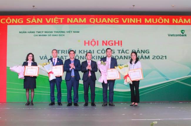 Vietcombank Sở giao dịch tổ chức Hội nghị triển khai công tác Đảng và hoạt động kinh doanh năm 2021