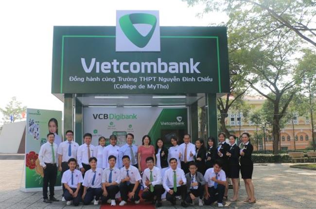 Vietcombank Tiền Giang triển khai hợp tác, đồng hành với trường THPT Nguyễn Đình Chiểu