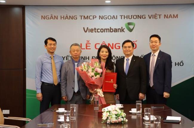 Lễ công bố quyết định điều động và bổ nhiệm Phó Giám đốc Vietcombank Tây Hồ