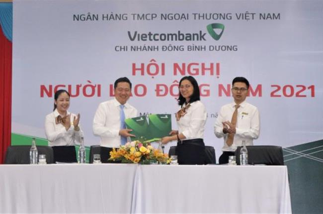 Vietcombank Đông Bình Dương tổ chức Hội nghị Người lao động năm 2021