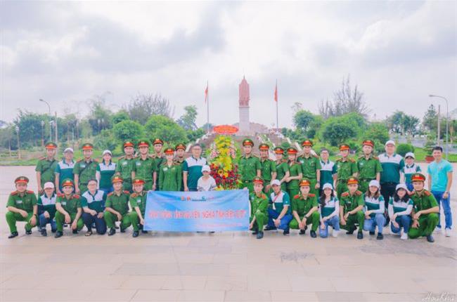 Đoàn TN Vietcombank Tân Sài Gòn tổ chức chuỗi chương trình tình nguyện kỷ niệm 90 năm thành lập Đoàn TNCS HCM và 58 năm thành lập Vietcombank